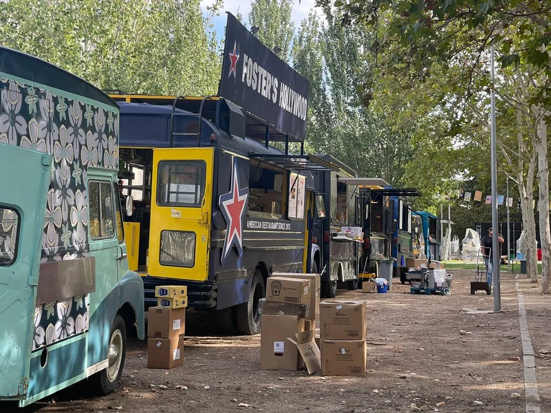 Imagen de la zona de Food Trucks de Arty! World Torrejón 2024