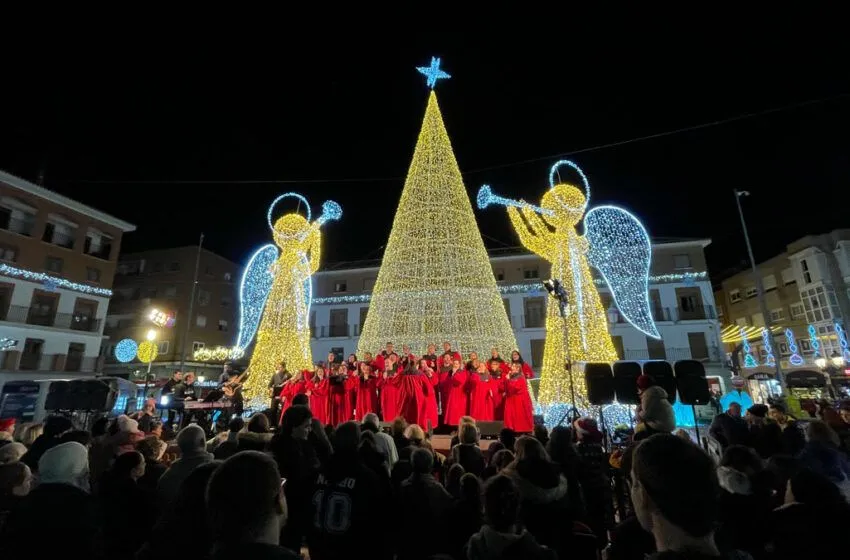 Escenario de los Ángeles de la Plaza de Los Guachis | Fotografía de Ayto. de Torrejón de Ardoz.